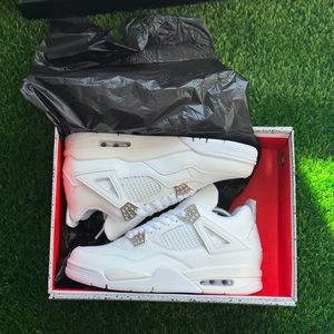 Pure Money Jordan 4